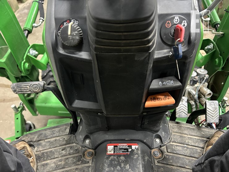 john-deere-1025r-image-30