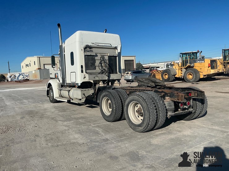 freightliner-coronado-132-image-7