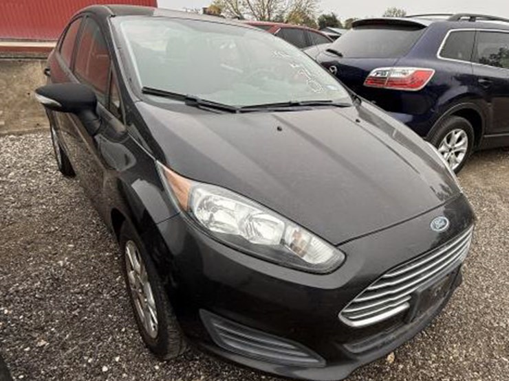 #31-•-2014-ford-fiesta-se-image-2