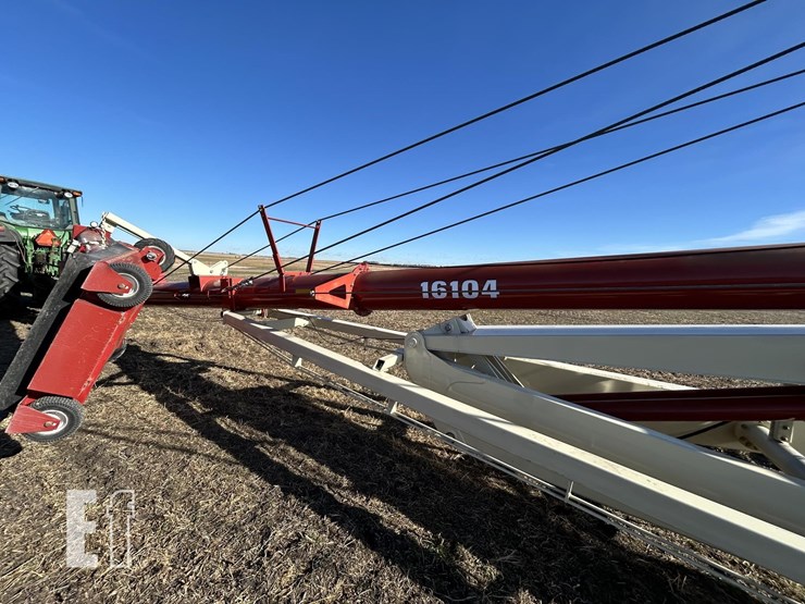 buhler-farm-king-16104-image-9