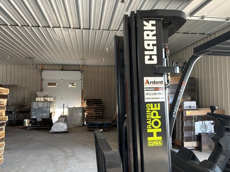 #112-•-2021-clark-s25cl-forklift-image-12