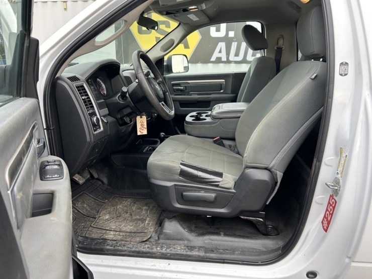 2018-dodge-2500-image-13