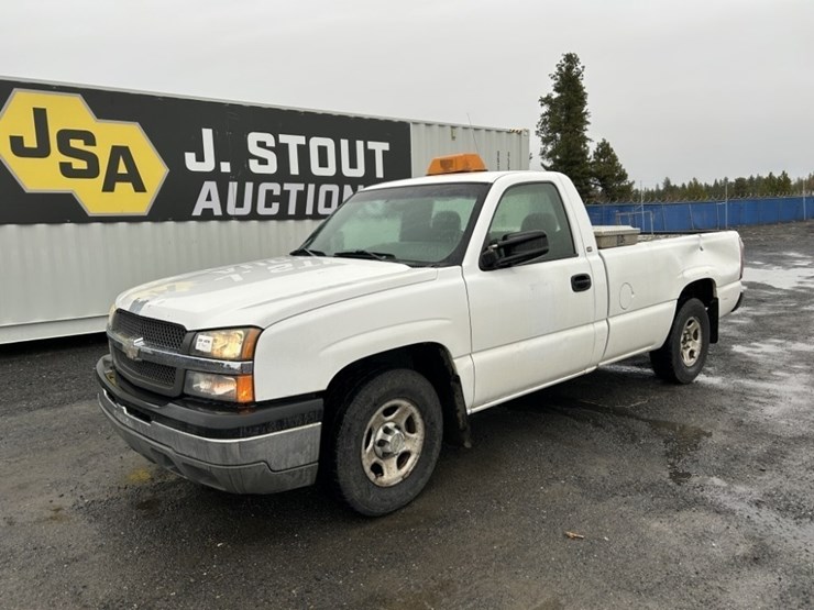 2003-chevrolet-silverado-pickup-image-1