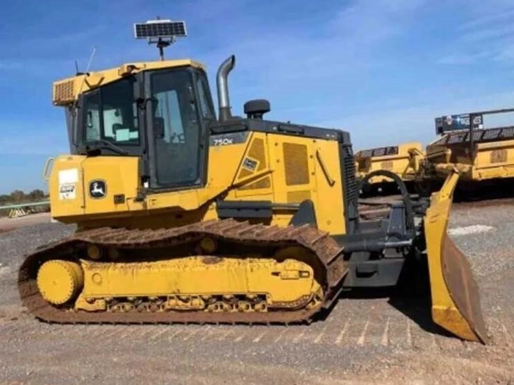 2019-deere-750k-lgp-image-1