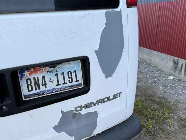 2006-chevrolet-3500-image-10