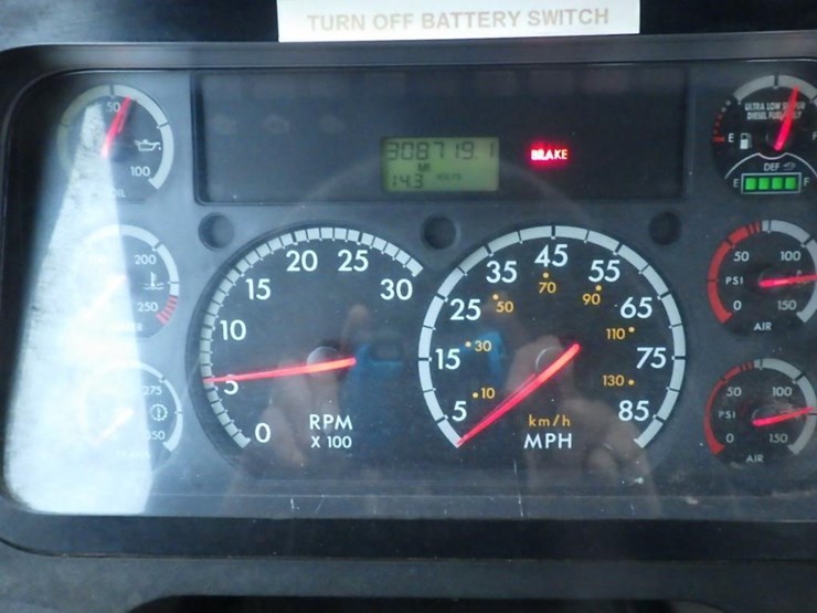 freightliner-cascadia-125-image-50