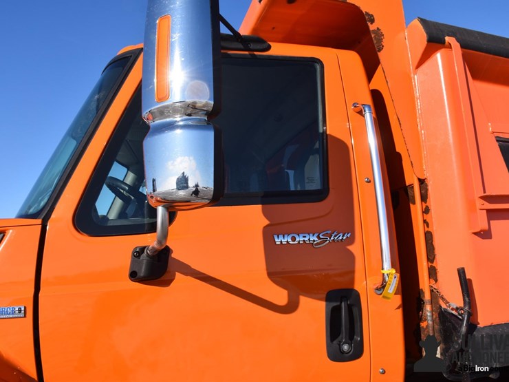 2009-international-7400-image-15