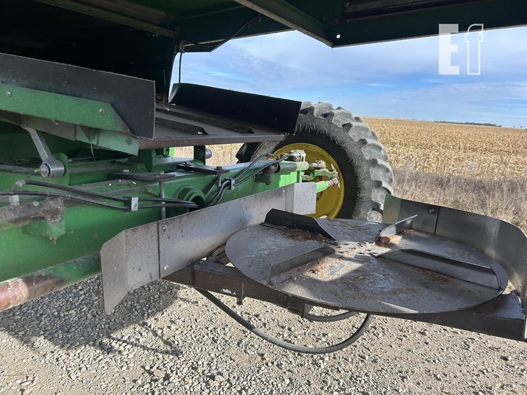 1993-john-deere-9600-image-32