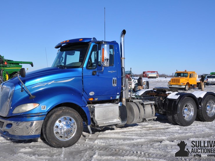 2014-international-prostar-image-1