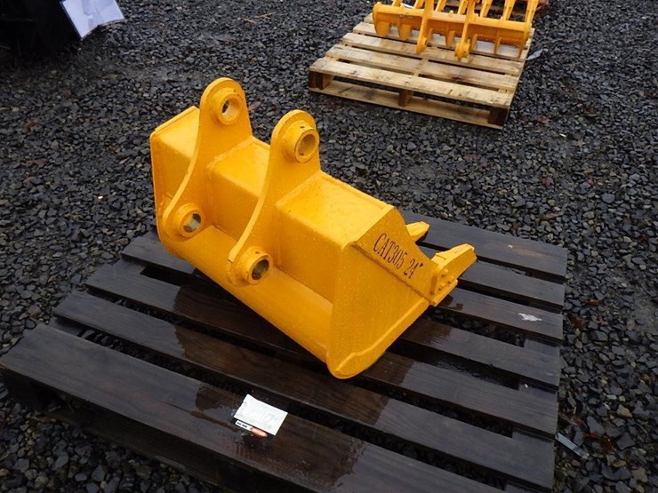 caterpillar-305-image-3