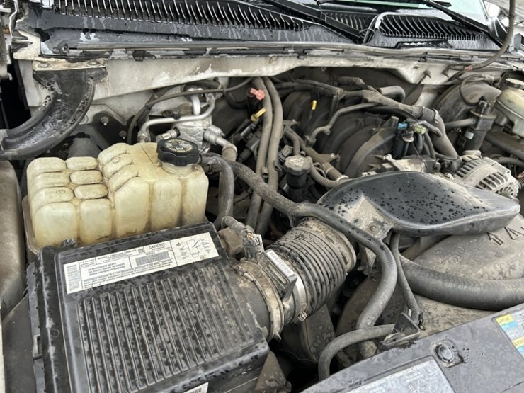 2003-chevrolet-silverado-pickup-image-33