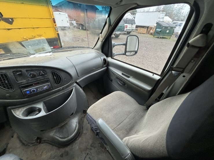 2003-ford-e350-sd-image-30