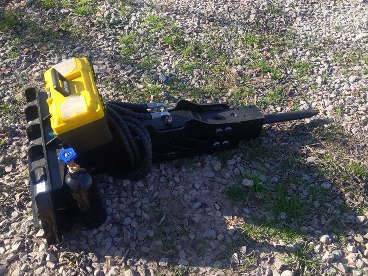 unused-mini-skid-steeer-56"-breaker-hammer-model-#p45-image-4