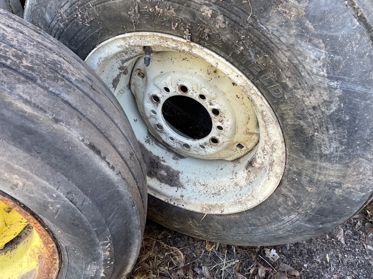 #3699-•-assortment-of-tires-and-wheels-image-17