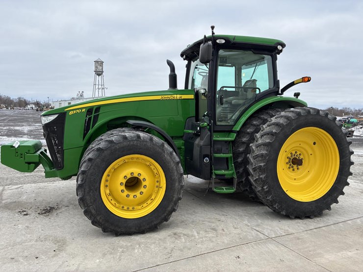 john-deere-8370r-image-11