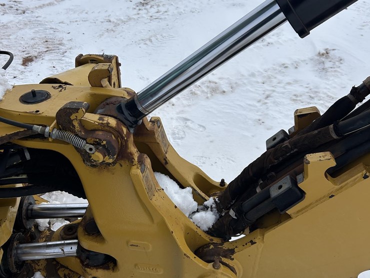 caterpillar-420e-image-80