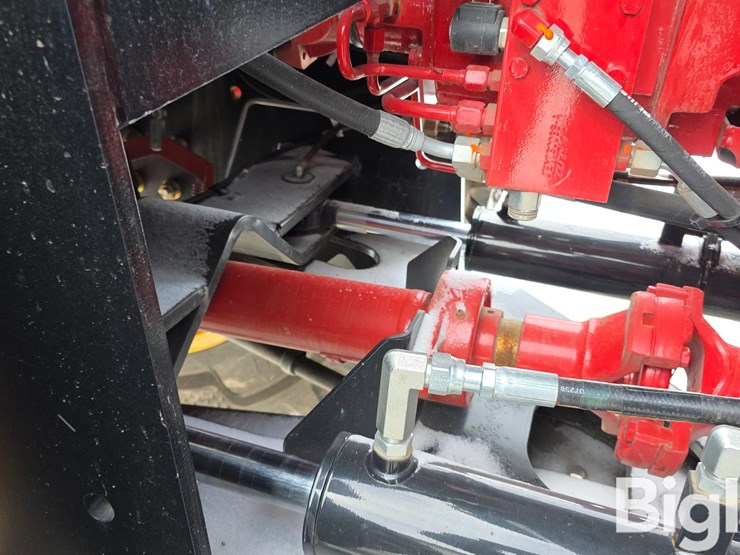 2023-versatile-430-4wd-tractor-image-19