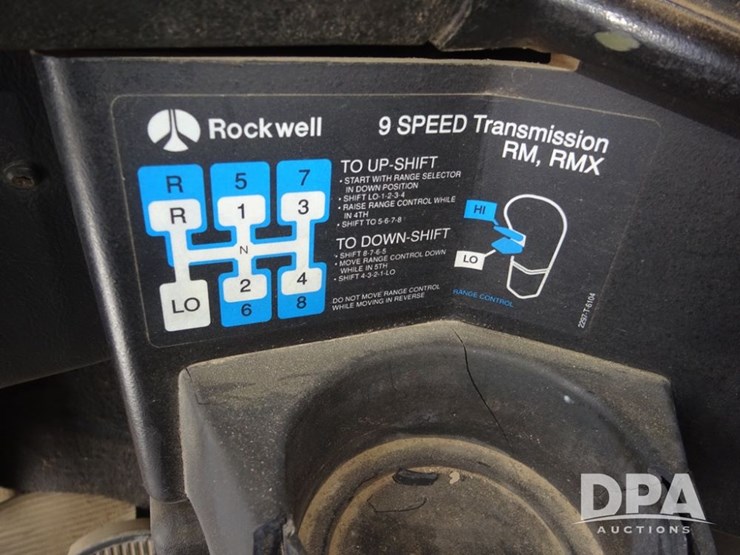 1994-freightliner-fld120-image-92