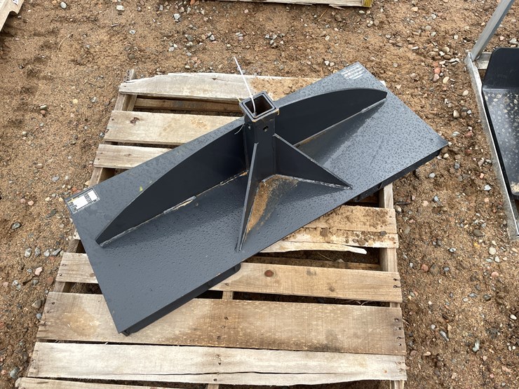 #2050-•-unused-2025-landhonor-skid-steer-utility-hitch-adapter-attachment-image-1
