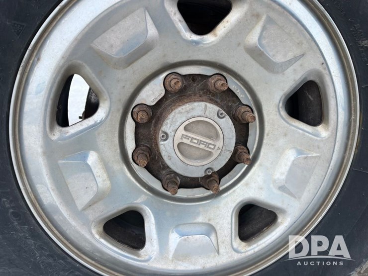 ford-f250-xlt-image-17