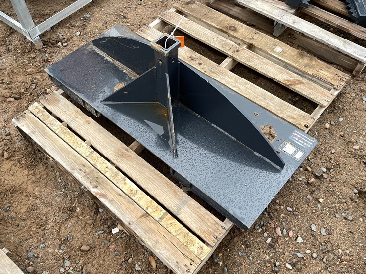 #2051-•-unused-2025-landhonor-skid-steer-utility-hitch-adapter-attachment-image-2