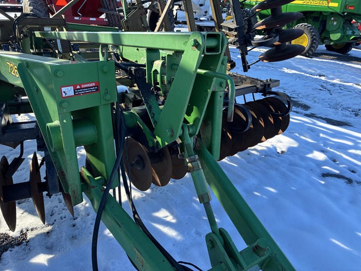 john-deere-726-image-6