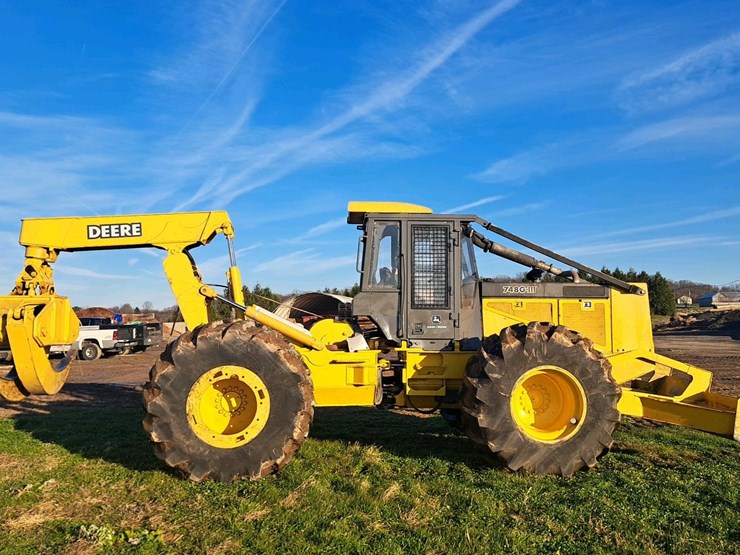 john-deere-748-image-3