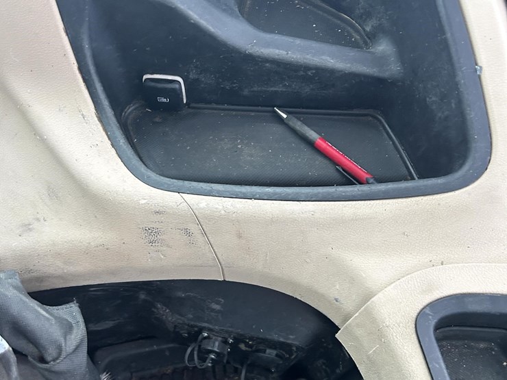 2022-case-ih-magnum-340-image-59