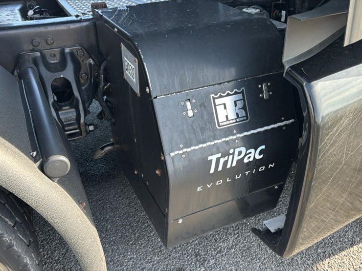 2019-kenworth-t680-image-25