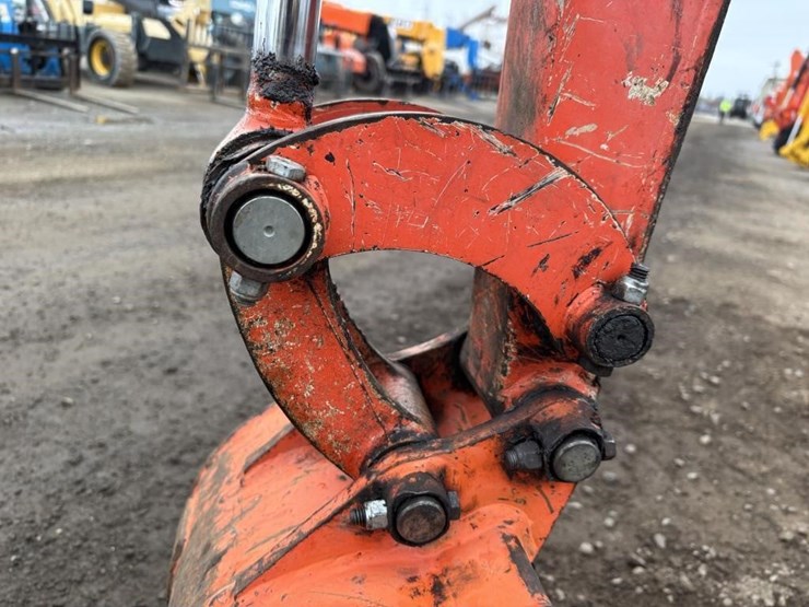 2015-kubota-k008-3-image-13