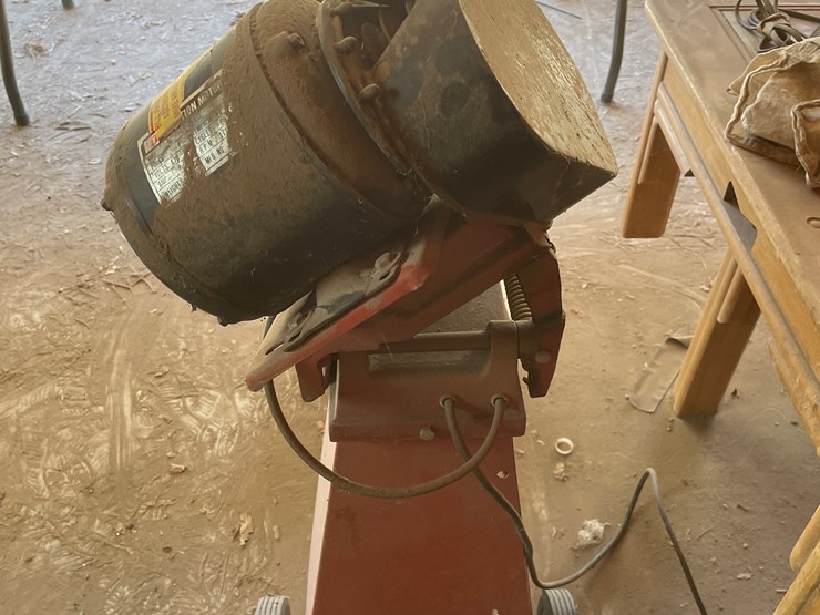 #3691-•-amrox-bandsaw-image-10