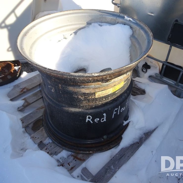 2013 Floater Tire Rim (PZ14227)