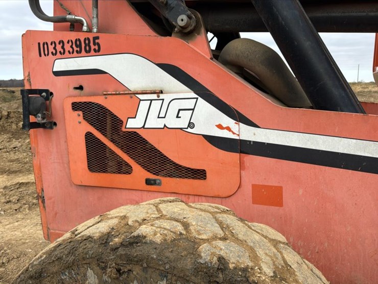 #107-•-2015-jlg-6042-telehandler-image-13