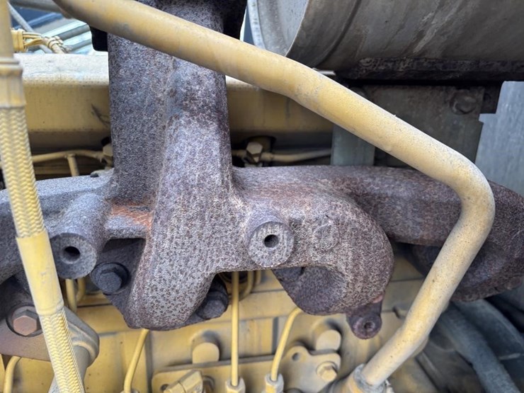 2017-deere-210l-image-57