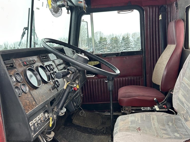 kenworth-t600-image-42