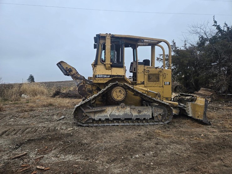 caterpillar-d4h-tsk-image-6