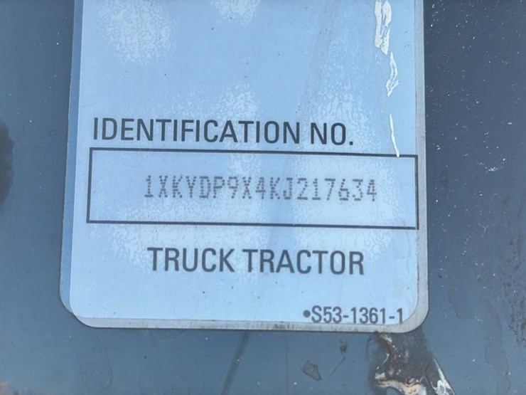 2019-kenworth-t680-image-8