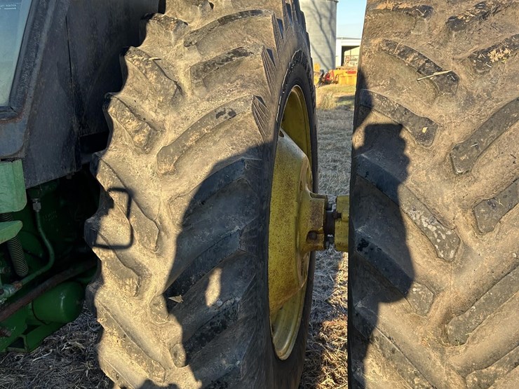 1983-john-deere-4650-image-28