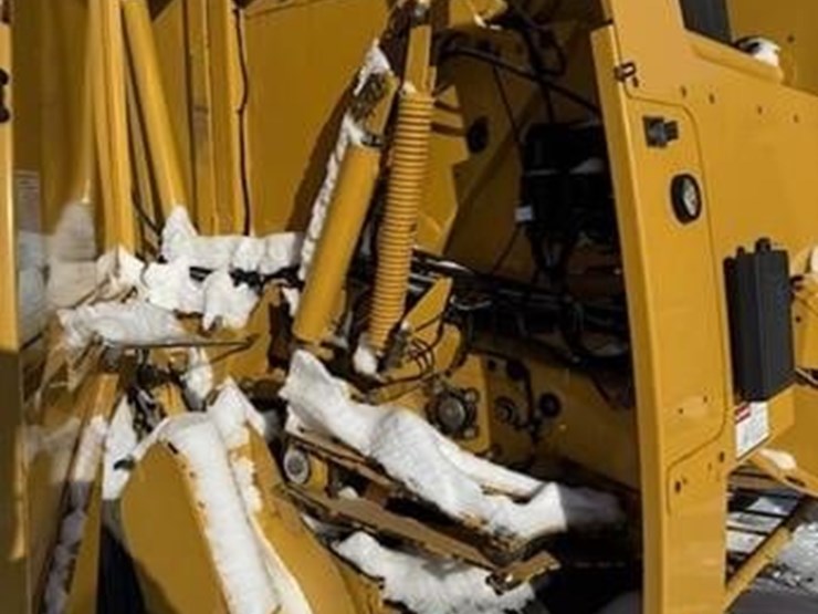 2016-vermeer-605n-image-4