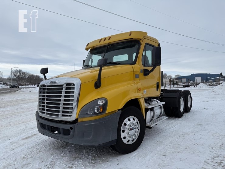 2016-freightliner-cascadia-125-image-1