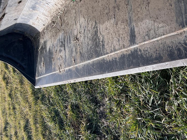 2022-case-ih-maxxum-150-image-9