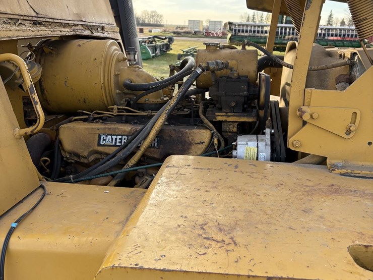 caterpillar-v200b-image-13