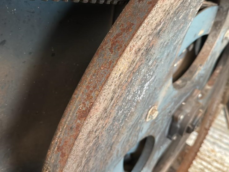 #166-•-2012-baker-dominator-stationary-bandmill-image-32