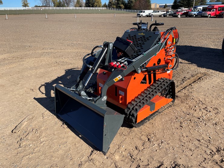 #9376-•-unused-2025-landhero-mini-skid-steer-image-1
