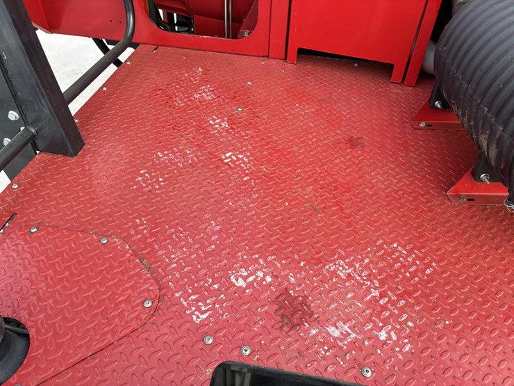 case-ih-6088-image-81