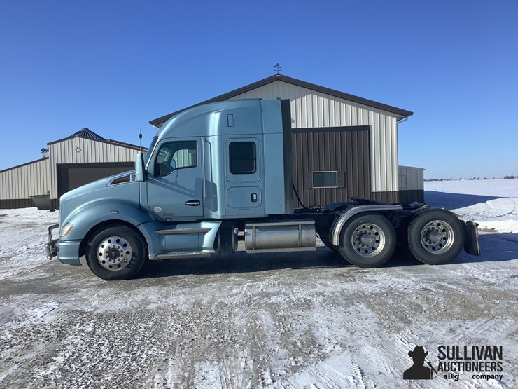 2016-kenworth-t680-image-8