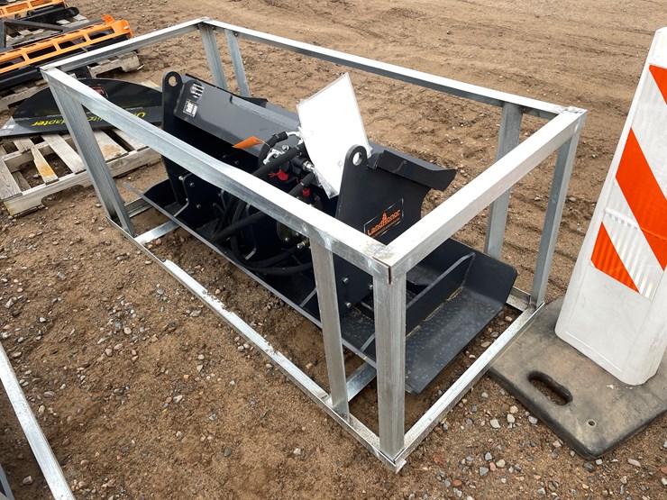 #2048-•-unused-2025-landhonor-vibratory-plate-compactor-image-3