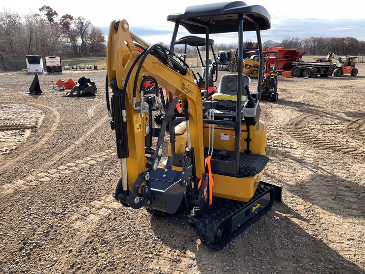 #9206-•-2025-unused-cfg-mini-excavator-image-1