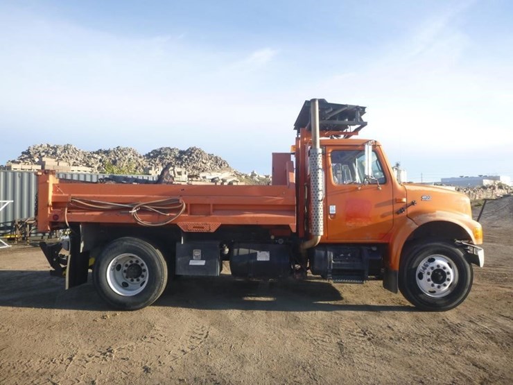 international-4900-image-7