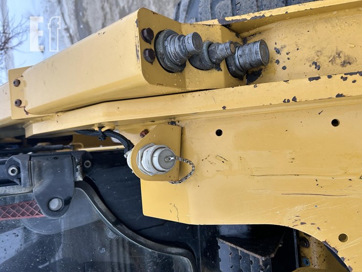 caterpillar-262d-image-16